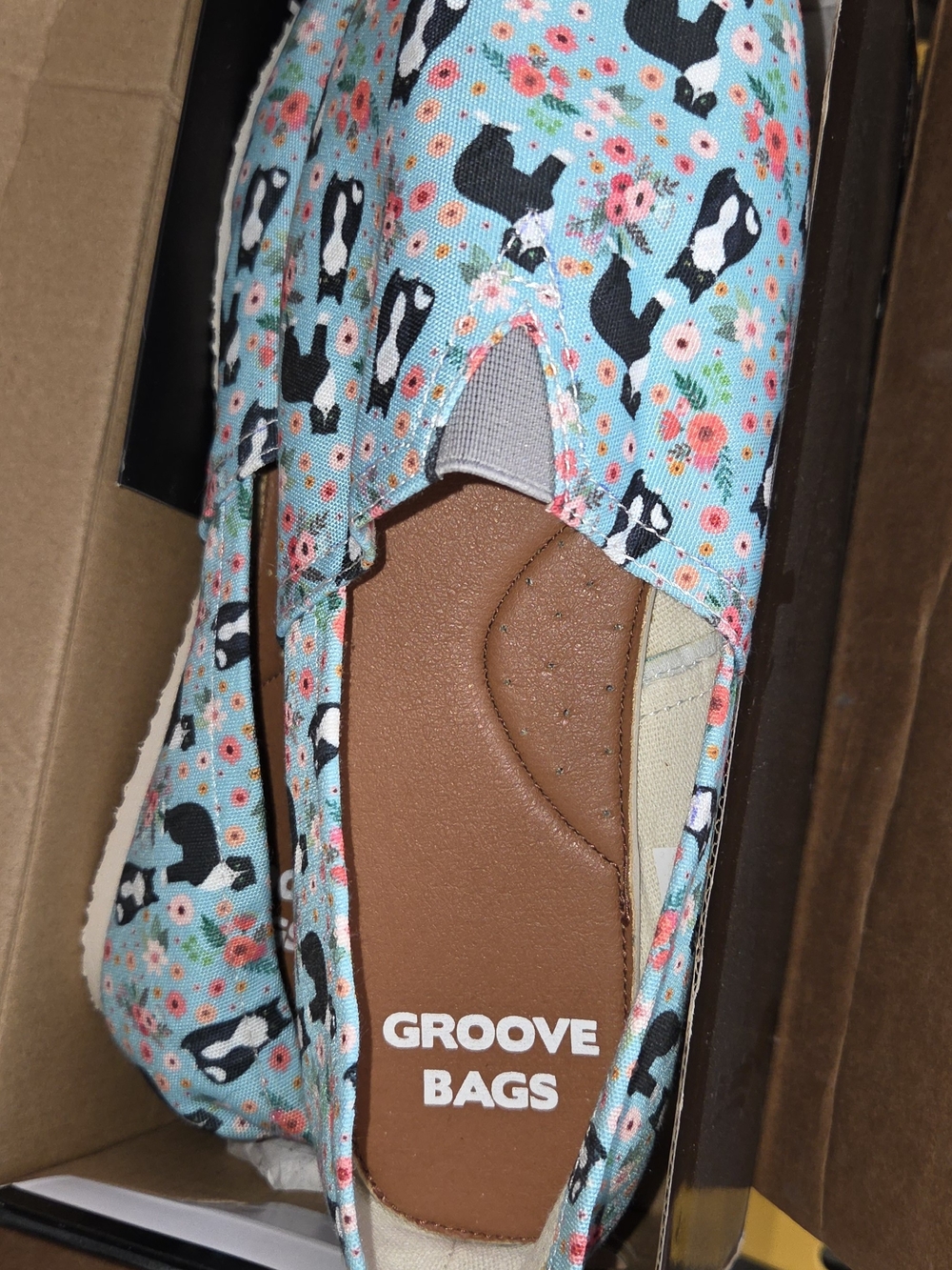 groove Cat Floral Light Blue Canvas Slip-On Shoes